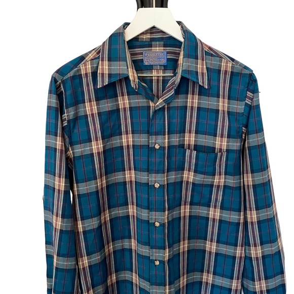 🚫SOLD🚫 Vintage Pendleton 100% Virgin Wool Plaid Button Down Shirt Size Medium - Picture 8 of 11